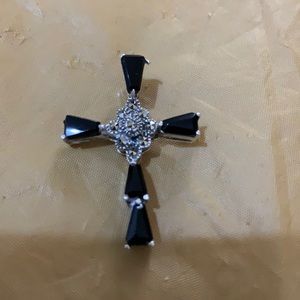 Just in- VTG silver and onyx pendant